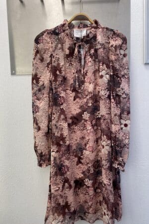 ELZA-DR BLUSH FLOWER